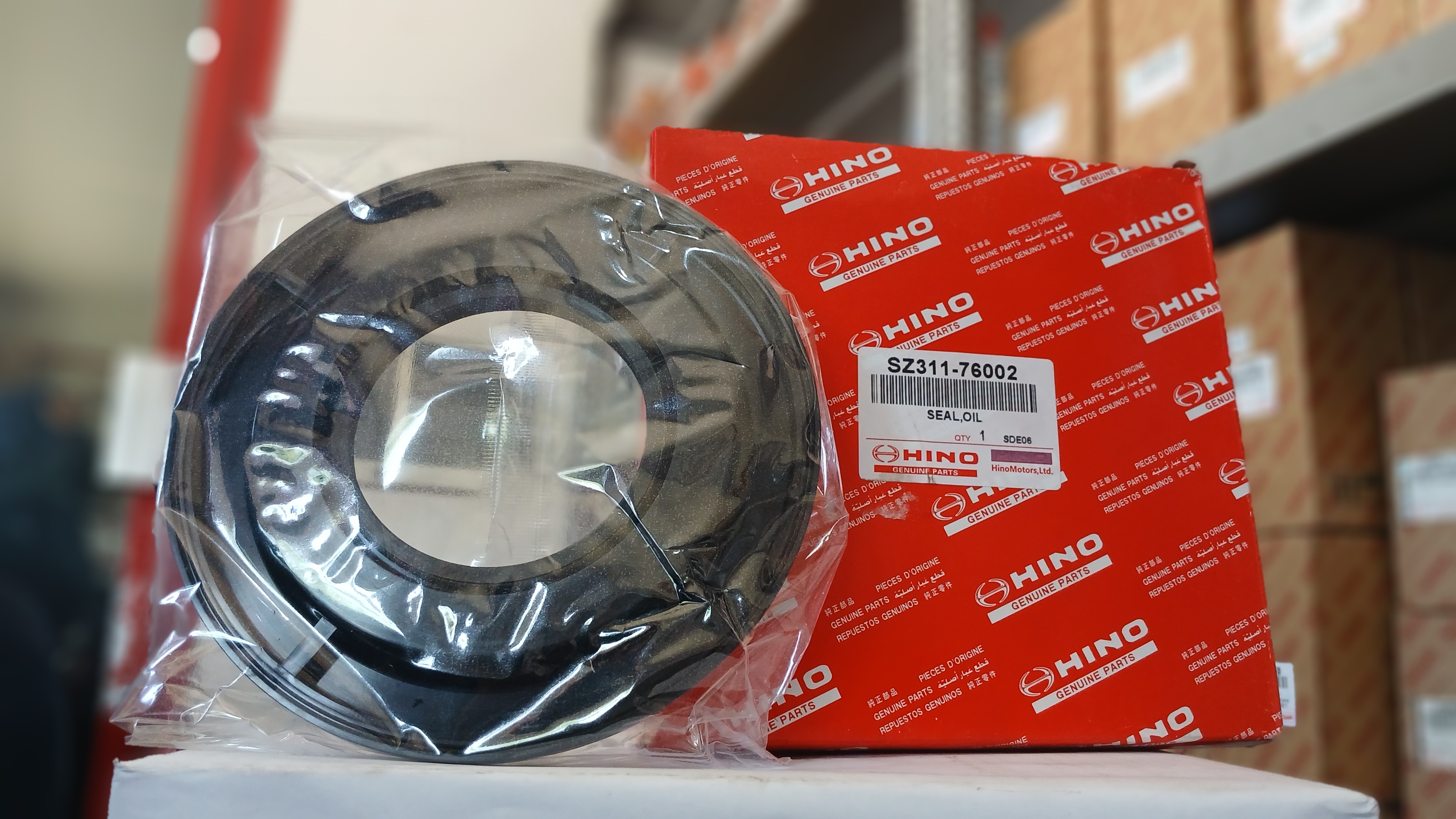 Seal roda bagian luar Hino 500 sparepart